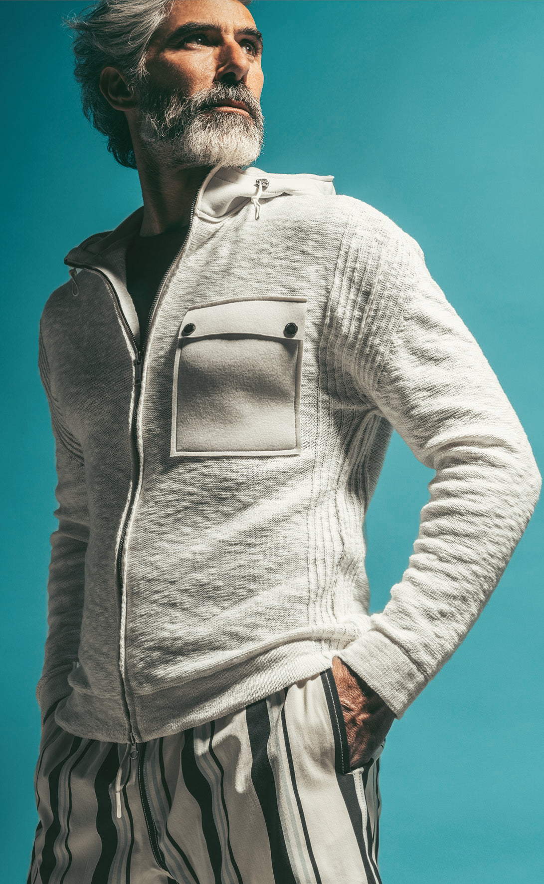 Hybrid Kapuzenzippjacke aus weicher Baumwolle und sportlichen Details, Relaxed Fit