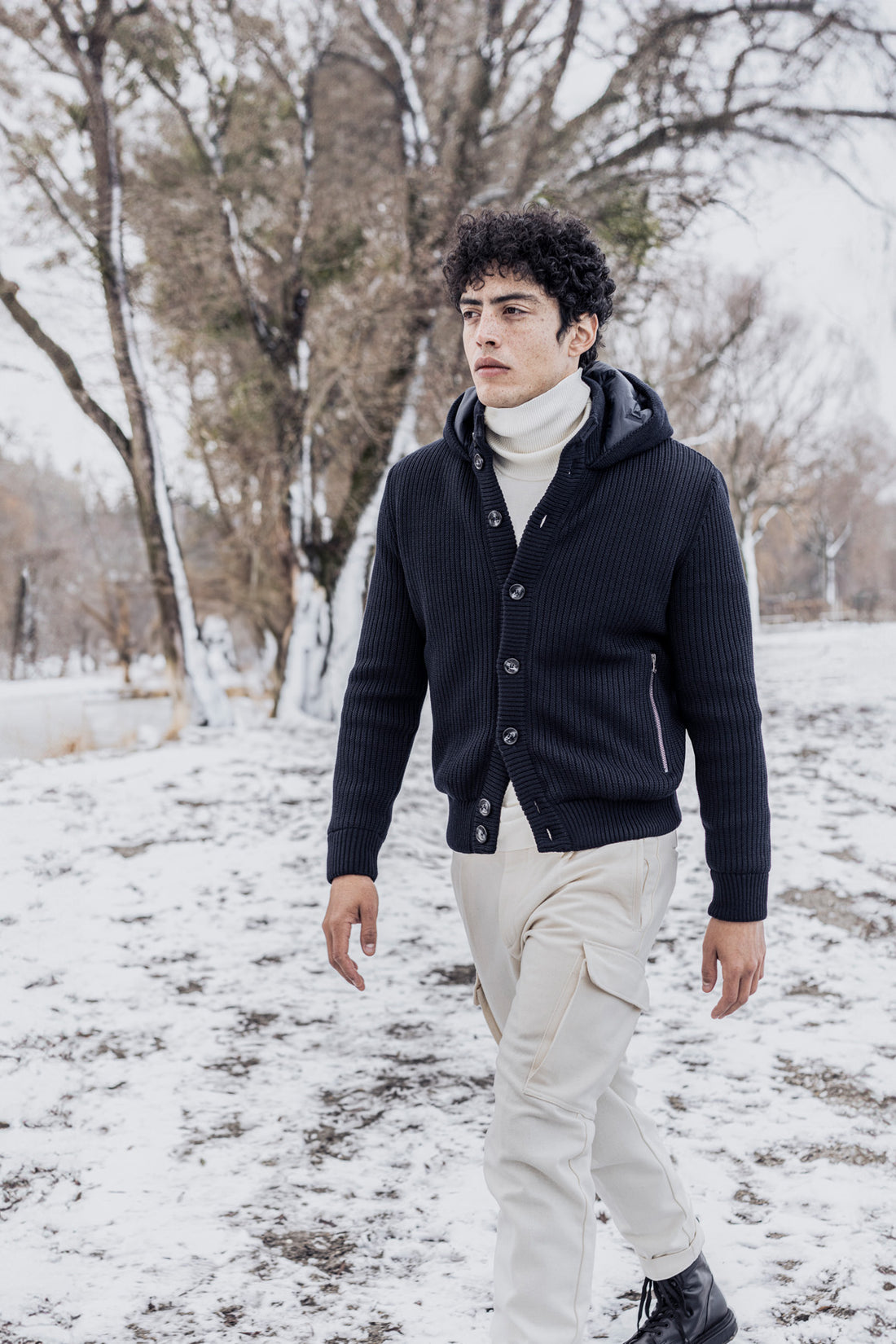 Rollkragen-Pullover aus Merinowolle mit Stretchanteil