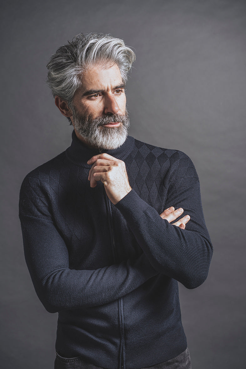 Zippjacke mit maskuliner Rhombenstruktur über die Schulterpartie, 100% Merinowolle