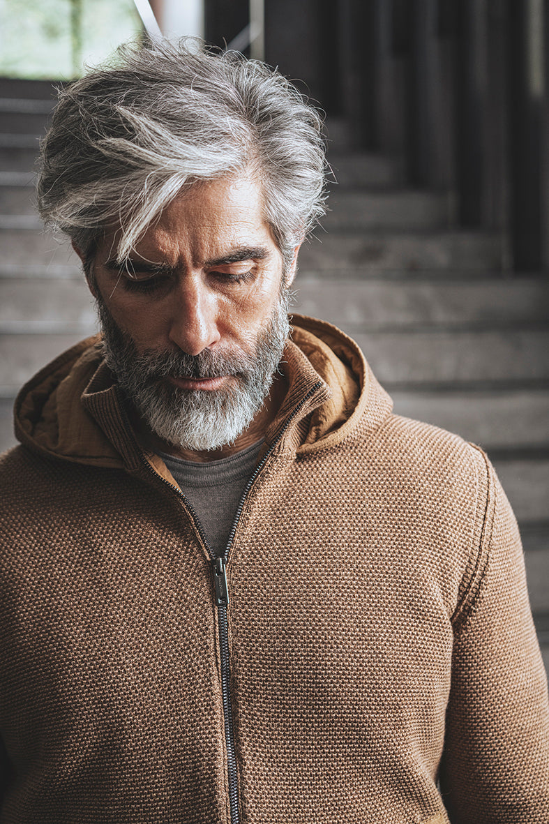 Outdoorjacke in Reiskornstrickstrukturaus 100% Merino, voll gefüttert mit Nylonstepp